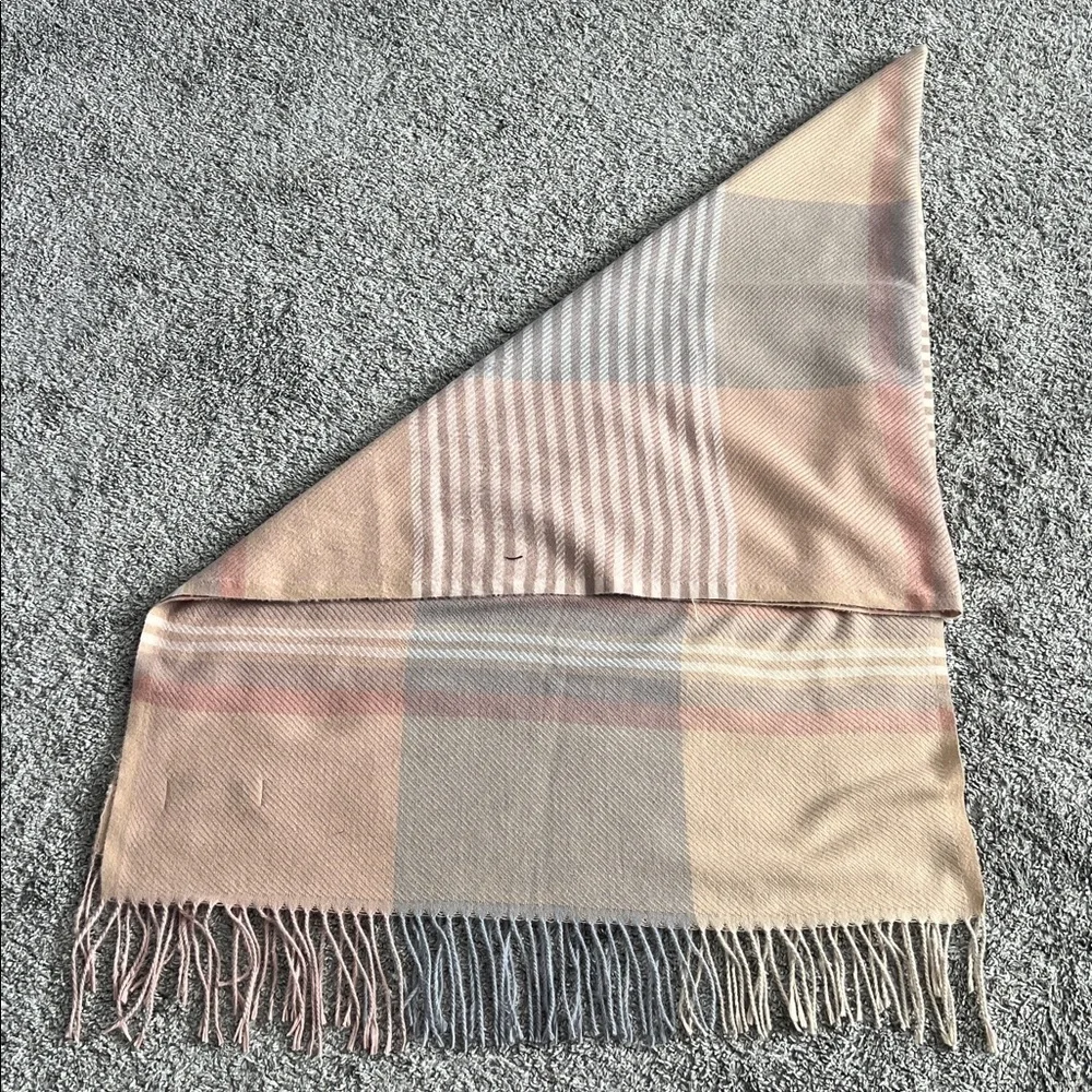 Erica Shamrock Soft Plaid Fringe Scarf / Wrap in Neutral Tones
